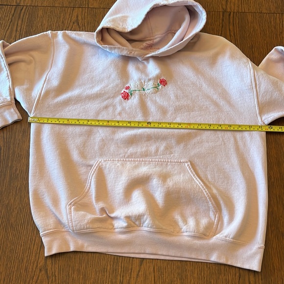Cooke Collective light pink hoodie with roses, size L - Picture 5 of 5